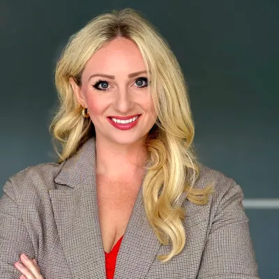 Rachel Murphy professional headshot in blazer